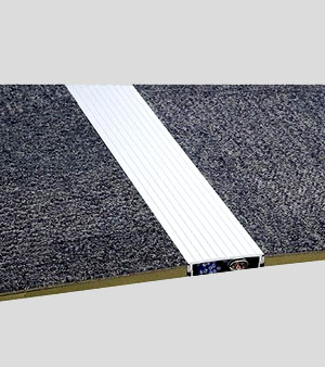 Connectrac-3.7-in-carpet-wireway,-anodised-aluminium